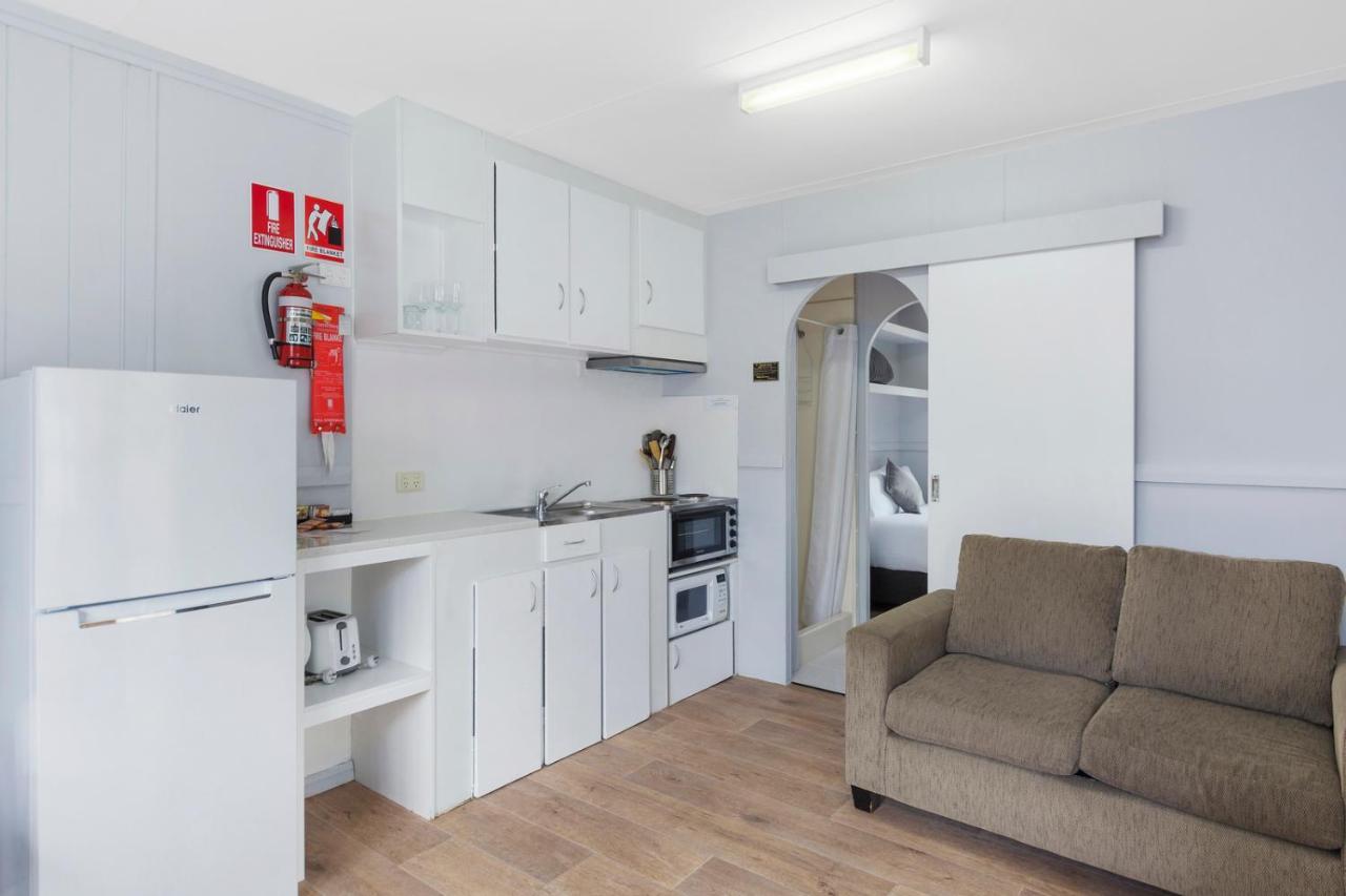 Wairo Beach Holiday Park Tabourie Lake Exterior foto