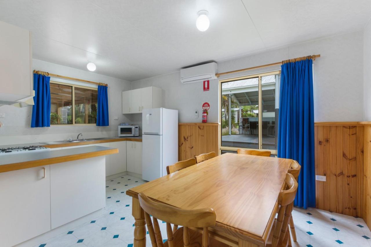 Wairo Beach Holiday Park Tabourie Lake Exterior foto