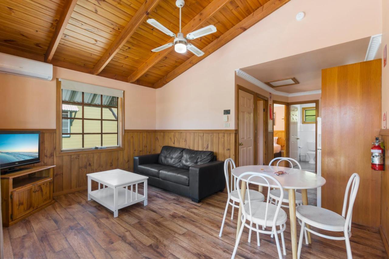 Wairo Beach Holiday Park Tabourie Lake Exterior foto