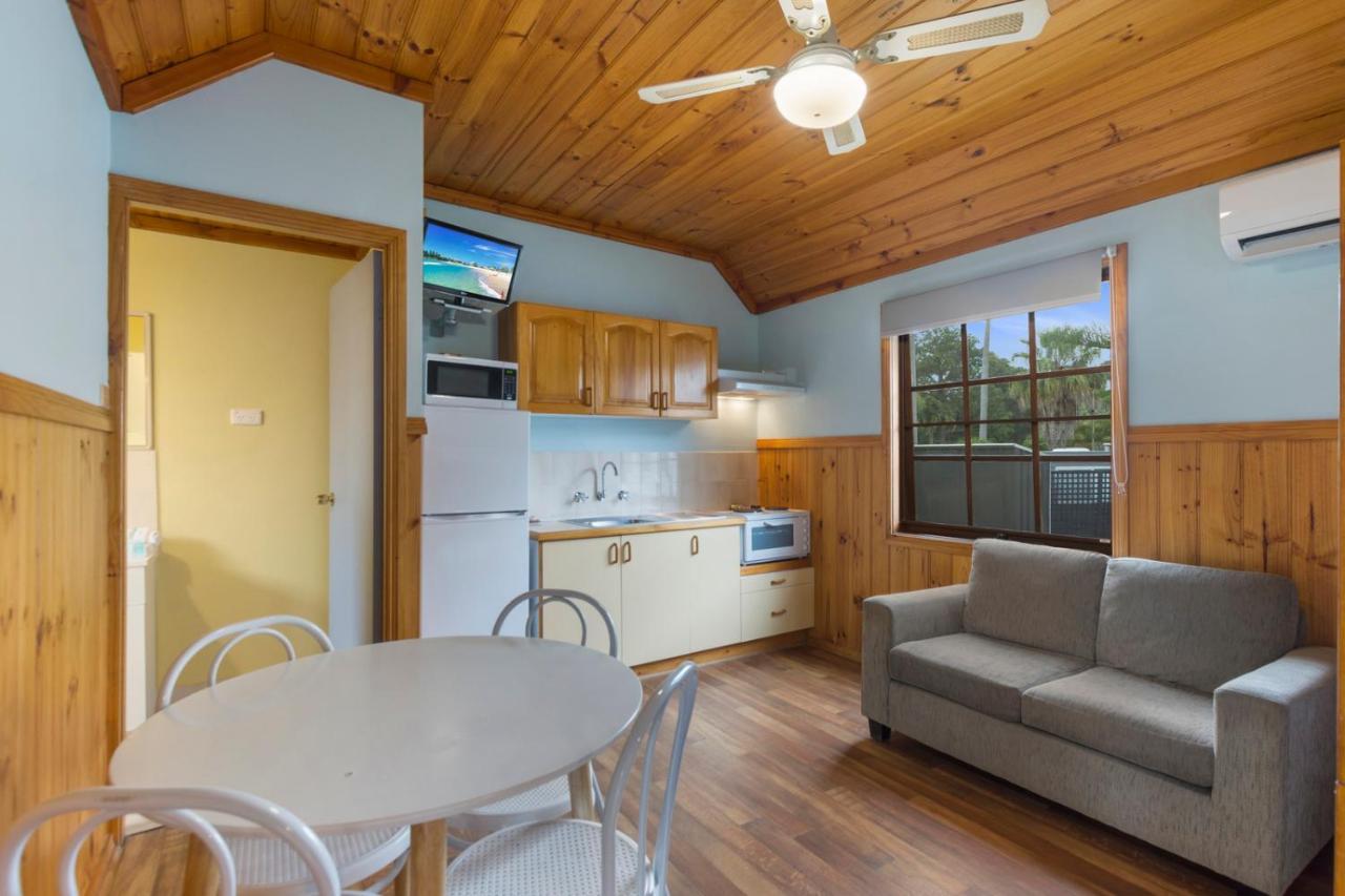 Wairo Beach Holiday Park Tabourie Lake Exterior foto