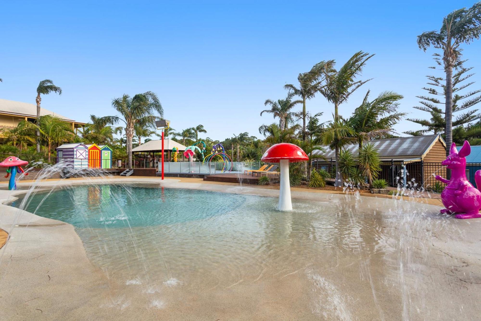 Wairo Beach Holiday Park Tabourie Lake Exterior foto